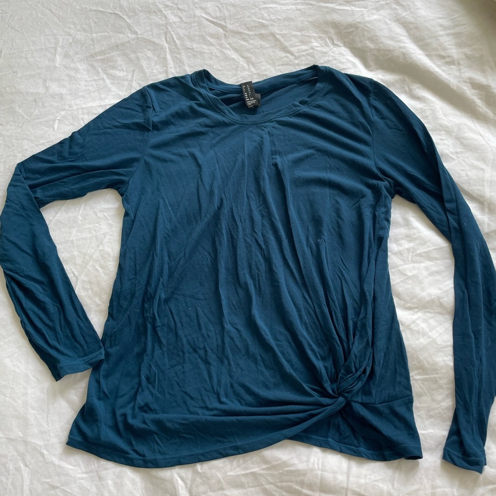 EUC MPG long sleeved t shirt